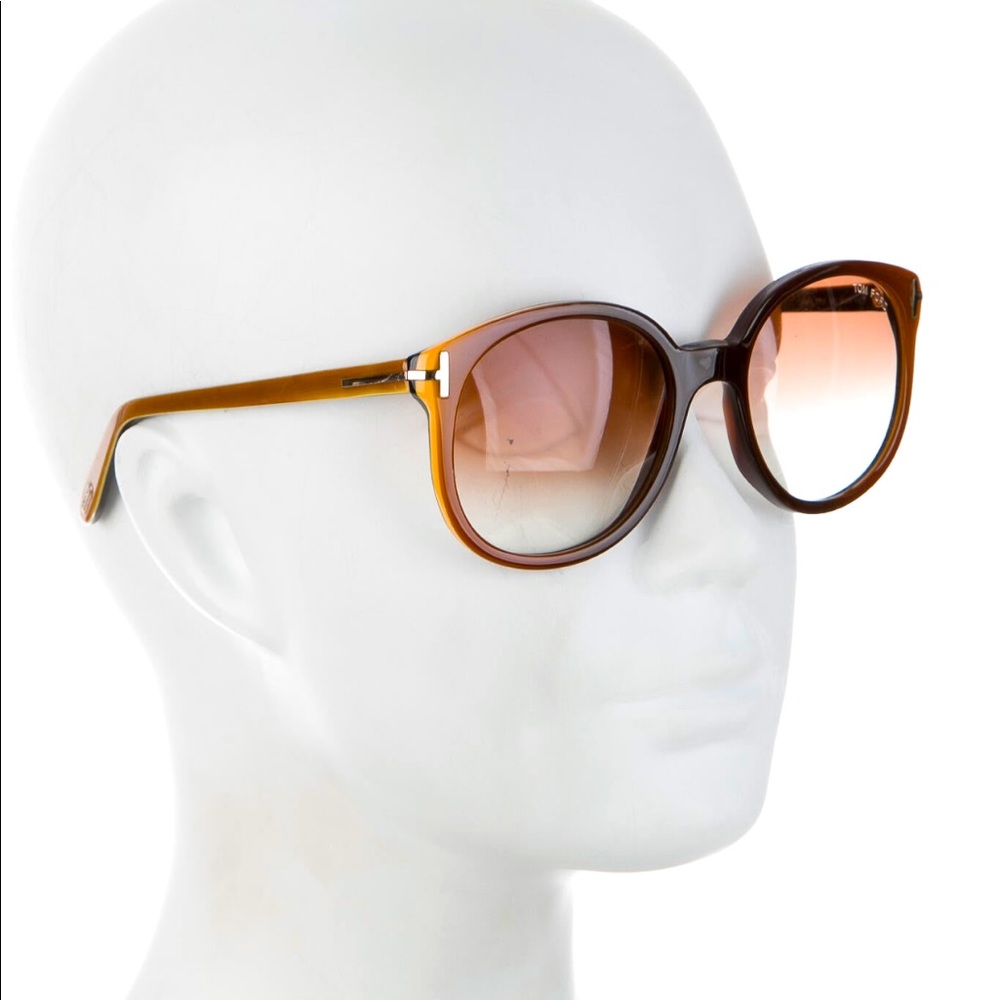 Tom Ford Sunglasses- Vintage vibe. Rare find!